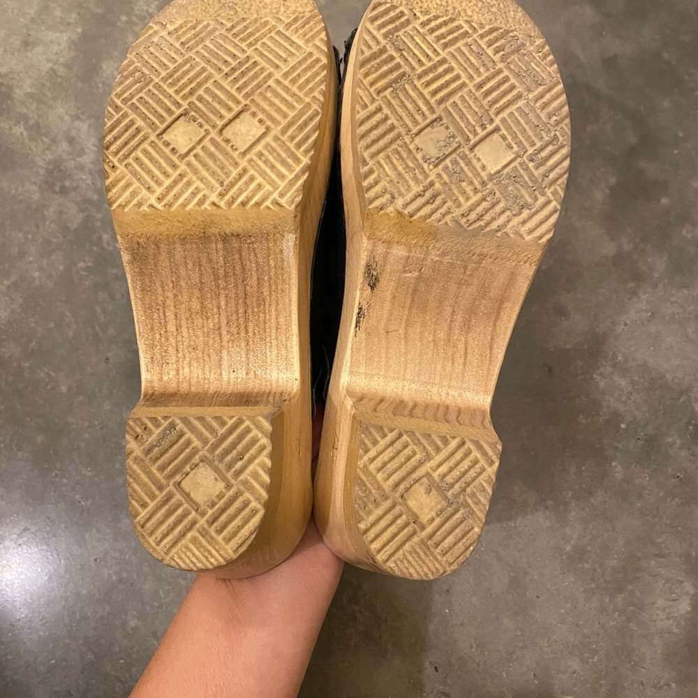 No 6 clogs - Picture 3 of 3